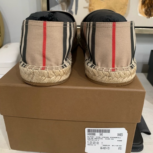 BNIB Burberry Men’s Espadrilles - Picture 2 of 8